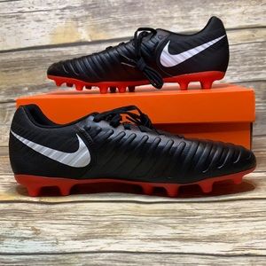 Nike Men’s , Legend 7 Club FG Soccer Cleats Size 11